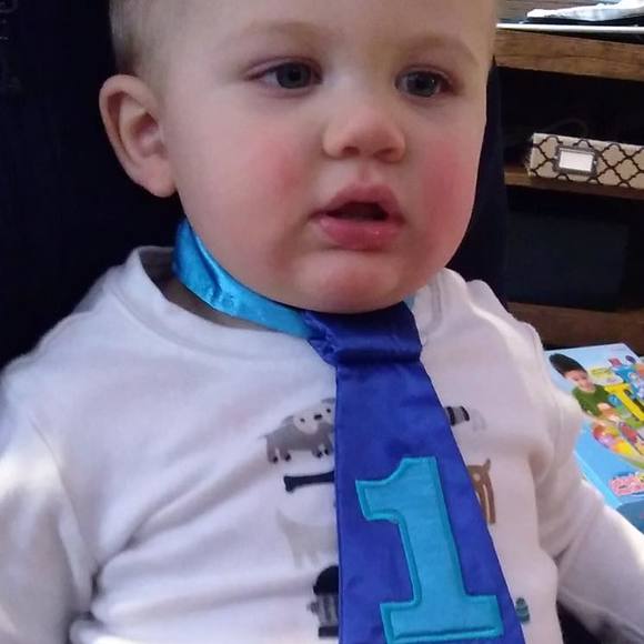 Meet your Posher, Cigi - Picture 1 of 1